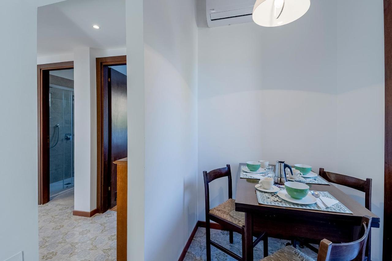 Apartamento Portosole Attic - With Terrace And Private Parking San Remo Exterior foto
